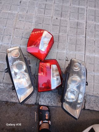 Faros Audi A4 modelo 2001