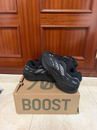 Zapatillas Adidas Yeezy 700 V3 Negras