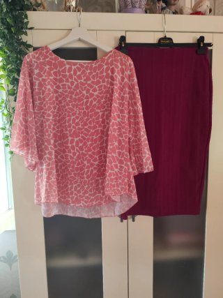 Blusa rosa y blanco