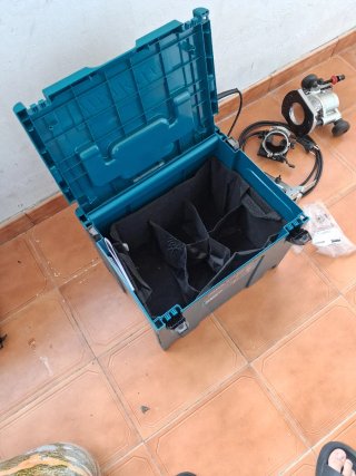 Fresadora de carpintería Makita