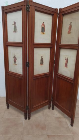 Biombo de madera antiguo