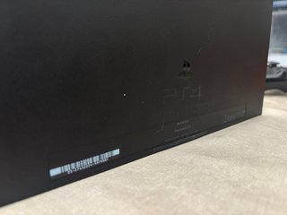 Consola PlayStation 4 (PS4) con 3 mandos