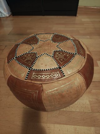 Puff in pelle artigianale