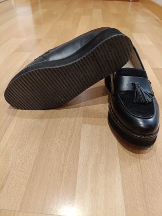 Zapatos de Piel Negros Talla 38 (marca Antea)