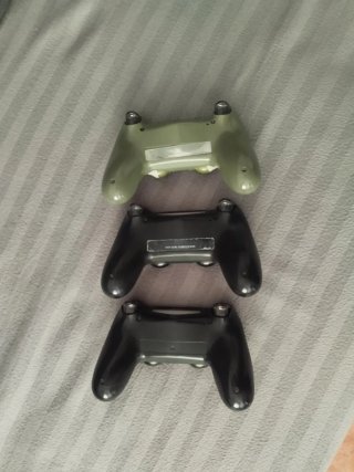 Lote Mandos PS4 Camuflado y Negro