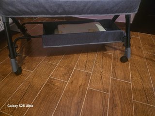Cuna de viaje para bebé gris