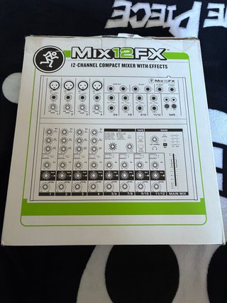 Mesa de mezclas Mackie Mix12FX 12 canales