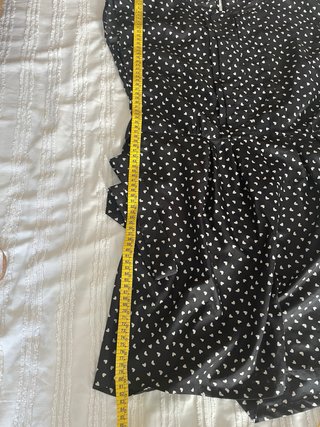 Mono corto Zara negro con corazones