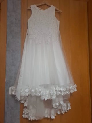 Vestido blanco niña con zapatos y diadema
