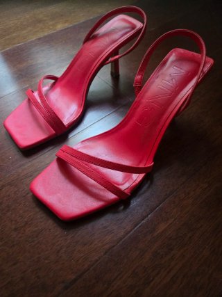 Sandalias de tacón rojas Mango