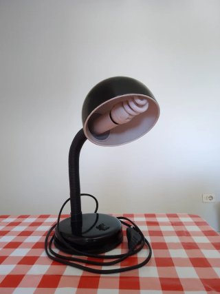 Flexo de escritorio negro