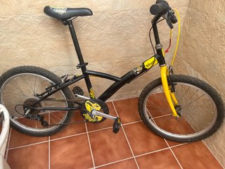 Bicicleta Btwin Negra y Amarilla