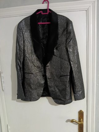Chaqueta Zara Brillo Negro y Plateado con pantalón