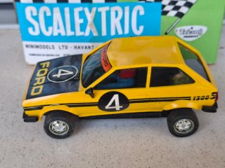 SCALEXTRIC FORD FIESTA