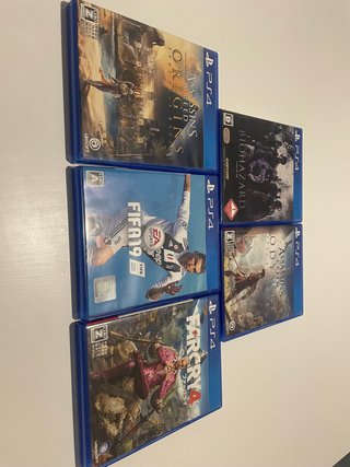 PS4 Slim Bianca 1TB + 2 Controller + 5 Giochi