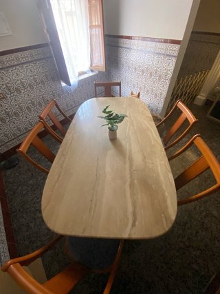Mesa de Mármol + 6 Sillas de Regalo
