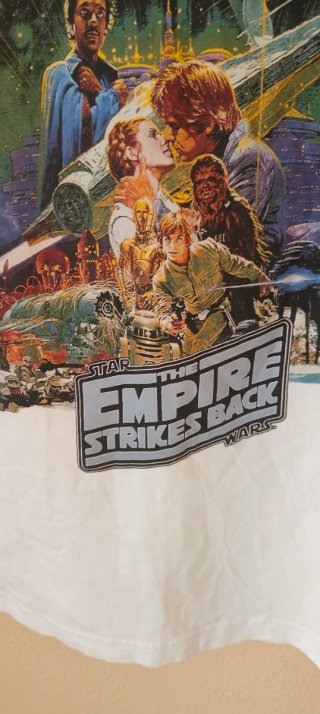 Camiseta Uniqlo UT Star Wars El Imperio Contraatac