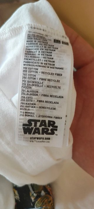 Camiseta Uniqlo UT Star Wars El Imperio Contraatac