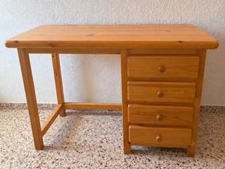 Scrivania in legno massello con 4 cassetti