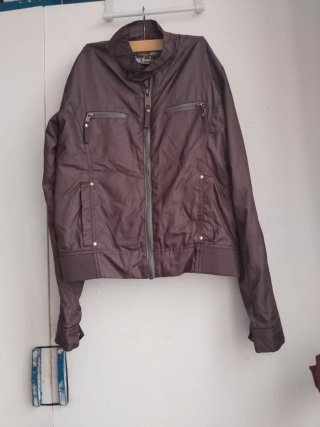 Chaqueta Bershka Marrón Talla L