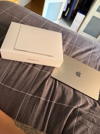 MacBook Air M4 2025 color dorado