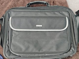 Mochila Monray para portátil con compartimentos