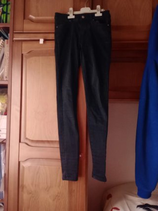 Pantalón Vaquero Negro Entubado