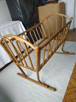 Cuna Mecedora Estilo Thonet