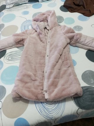 Abrigo rosa de pelo sintético