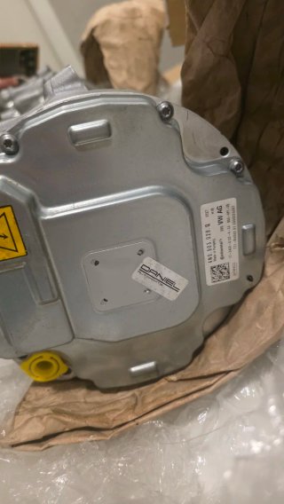 Alternador Audi 4N0903028Q
