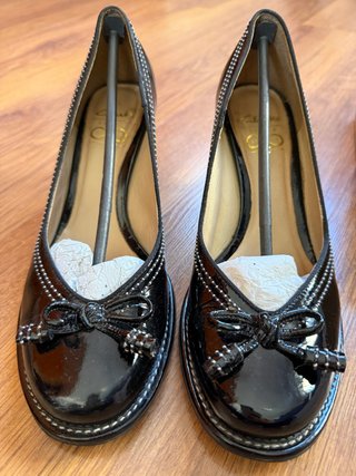Zapatos Clarks de Charol Negro