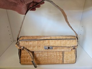 Bolso de Piel con Textura de Cocodrilo