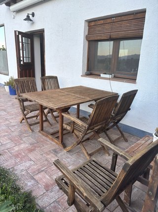 Tavolo da terrazzo in legno di teak