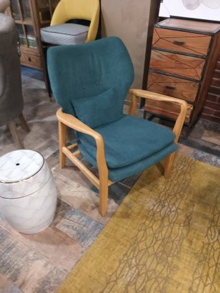Butaca Diseño Nórdico Tela y Madera