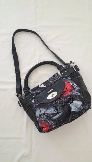 Bolso Desigual Negro y Rojo