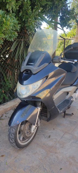 Moto KYMCO Xciting 250cc