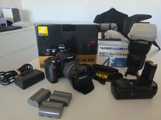 Nikon D90 + Tamron 17-50mm f/2.8 + Grip + Flash