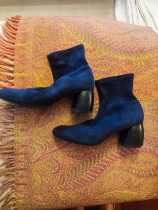 Botines Azules de efecto ante