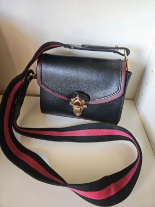 Bolso Bandolera Negro Estilo Sport