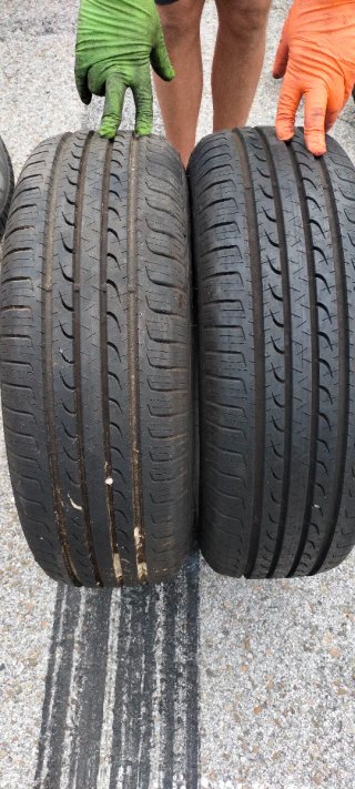 2 Neumáticos 215/60/17 96H goodyear