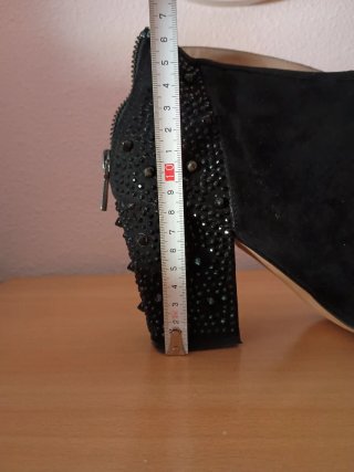 Botines Zara Negros con Tachuelas