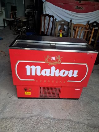 Botellero Mahou Rojo