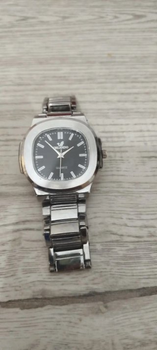 Reloj Orlando Cuarzo Negro y Plateado
