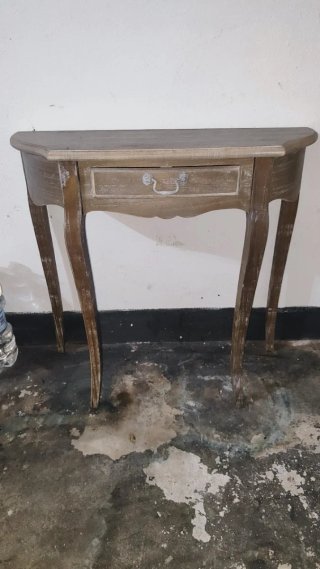 Mesa Recibidor Vintage de Madera