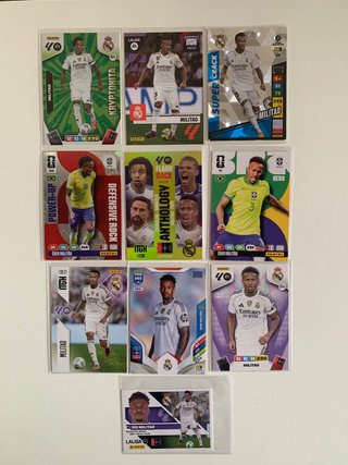 Lote de Cromos de Éder Militão