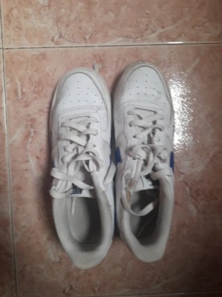 Zapatillas Nike Air Force 1 Blancas y Azules