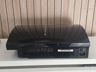 Playstation 3 Fat 40GB + 4 Mandos