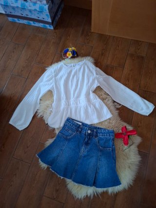 Conjunto Zara Niña: Top Blanco y Falda Vaquera