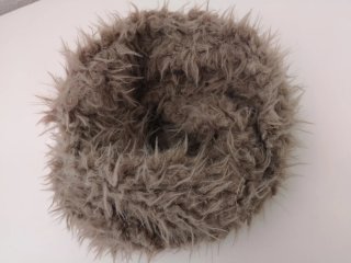 Cuello de Pelo Sintético Beige