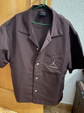 Camisa Jordan Manga Corta Marrón